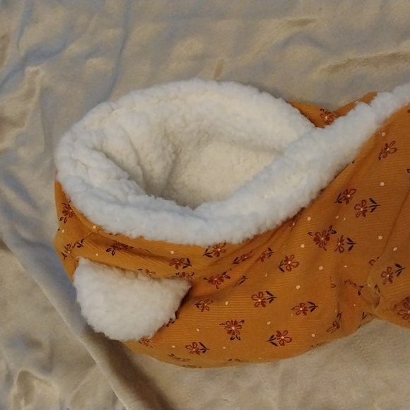 Floral Hooded Vest with Baby Bear Ears - Picture 7 of 8